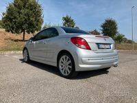 usata Peugeot 207 CC 1.6 8V HDi 112CV CC Féline