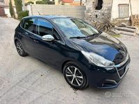 Usata Peugeot 208 2016 Utilitaria