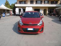 Usata Kia Rio 85 CV (62 kW) 2017 Rosso Berlina