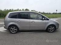 Begagnad Ford C-MAX Titanium 90 HK (66 kW) 2007 Grå Minibuss