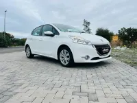 Usata Peugeot 208 Allure 75 CV (55 kW) 2009 Bianco Utilitaria