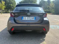 Usata Toyota Yaris Hybrid Business Edition 92 CV (67 kW) 2021 Dark grey metallic Berlina
