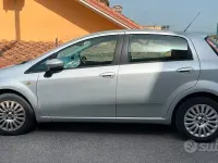 Usata Fiat Punto Evo Active 69 CV (50 kW) 2011 Grigio Utilitaria