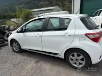 Usata Toyota Yaris 68 CV (50 kW) 2017 Bianco Berlina