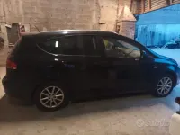 Usata Seat Altea XL 105 CV (77 kW) 2009 Nero Monovolume
