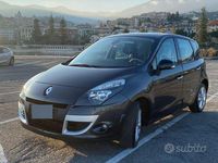Usata Renault Scénic III Dynamique 110 CV (80 kW) 2011 Marrone Monovolume