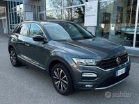 Usata VW T-Roc Business 110 CV (80 kW) 2021 Grigio SUV