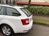 Usata Skoda Octavia Executive 116 CV (85 kW) 2018 Bianco Station wagon