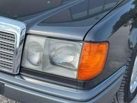 Usata Mercedes 200 136 CV (100 kW) 1992 Blu/azzurro Coupé