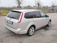 Usata Ford Focus 110 CV (80 kW) 2010 Argento Station wagon