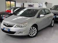 Usata Opel Astra Cosmo 110 CV (80 kW) 2011 Grigio Berlina