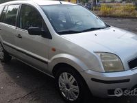 Usata Ford Fusion 101 CV (74 kW) 2004 Grigio Berlina