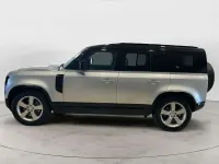Usata Land Rover Defender SE Dynamic 200 CV (147 kW) 2023 Argento SUV