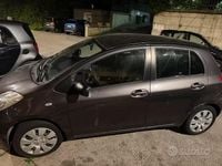 Usata Toyota Yaris 69 CV (50 kW) 2008 Grigio Utilitaria