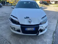Usata Renault Laguna III 150 CV (110 kW) 2011 Bianco Station wagon