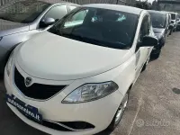 Usata Lancia Ypsilon Gold 69 CV (50 kW) 2017 Bianco Utilitaria