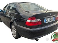 Usata BMW 318 143 CV (105 kW) 2003 Nero Berlina