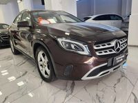 Usata Mercedes GLA180 109 CV (80 kW) 2017 Marrone SUV