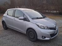 Usata Toyota Yaris 69 CV (50 kW) 2013 Grigio Utilitaria