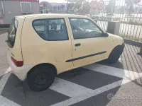 Usata Fiat 600 54 CV (39 kW) 2004 Giallo Berlina