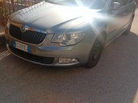 Usata Skoda Superb 170 CV (125 kW) 2011 Grigio Station wagon