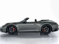 Usata Porsche 992 480 CV (353 kW) 2022 Verde adventurine Cabrio