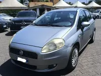 Usata Fiat Grande Punto Dynamic 65 CV (47 kW) 2007 Bluazzurro Utilitaria