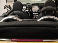 Usata Mini Cooper S Cabriolet 174 CV (127 kW) 2009 Giallo Cabrio
