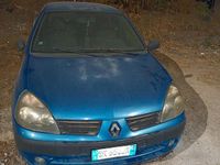 Usata Renault Clio II 65 CV (47 kW) 2005 Blu Utilitaria