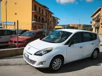 Usata Renault Scenic E-Tech Luxe 131 CV (96 kW) 2011 Bianco Monovolume