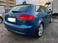 Usata Audi A3 105 CV (77 kW) 2009 Blu Utilitaria