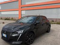 Usata Peugeot 208 GT-line 102 CV (75 kW) 2023 Nero Utilitaria