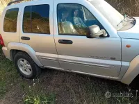 Usata Jeep Cherokee 143 CV (105 kW) 2004 SUV