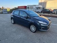 Usata Ford Fiesta 75 CV (55 kW) 2013 Grigio Utilitaria