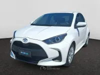 Usata Toyota Yaris Hybrid Active 92 CV (67 kW) 2024 Bianco Berlina