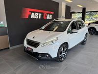 Usata Peugeot 2008 S 120 CV (88 kW) 2015 Bianco SUV