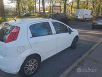 Usata Fiat Grande Punto 75 CV (55 kW) 2011 Bianco Utilitaria