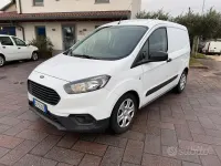 Usata Ford Transit Courier 75 CV (55 kW) 2021 Bianco Furgone