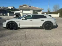 Usata Porsche Taycan 4 Cross Turismo Cross Turismo 139 kW (190 CV) 2023 Grigio Station wagon