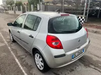Gebraucht Renault Clio II Dynamique 85 PS (62 kW) 2007 Grau Limousine