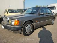 Usata Mercedes 190 122 CV (89 kW) 1990 Gray Berlina