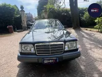 Usata Mercedes E200 136 CV (100 kW) 1996 Blu/azzurro Cabrio