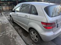Usata Mercedes B180 116 CV (85 kW) 2010 Argento Monovolume