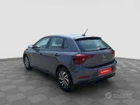 Usata VW Polo Life 95 CV (69 kW) 2023 Grigio Utilitaria