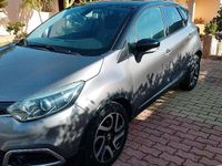 Usata Renault Captur 90 CV (66 kW) 2017 Grigio SUV
