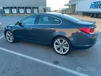 Usata Opel Insignia 180 CV (132 kW) 2010 Bluazzurro Berlina