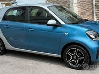 Usata Smart ForFour Electric Drive Passion 41 kW (56 CV) 2021 Blu Berlina