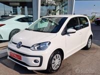Usata VW up! move up! 75 CV (55 kW) 2017 Bianco pastello Utilitaria