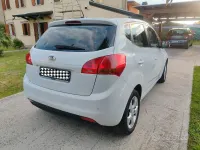 Usata Kia Venga 90 CV (66 kW) 2010 Bianco Utilitaria