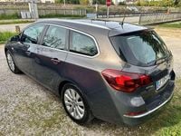 Usata Opel Astra Cosmo 110 CV (80 kW) 2012 Grigio Station wagon